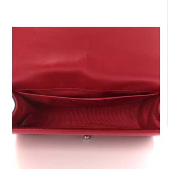 CHANEL Lambskin Quilted Medium Boy Flap - Picture 4 of 10